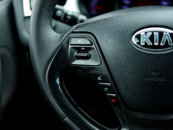 Kia Ceed II Рестайлинг с пробегом 2017 года, цена 1 289 000 рублей, 122300 км, универсал, Автокод Объявления