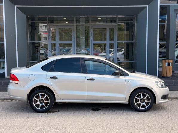 Volkswagen Polo V с пробегом 2014 года, цена 575 000 рублей, 233000 км, седан, Автокод Объявления