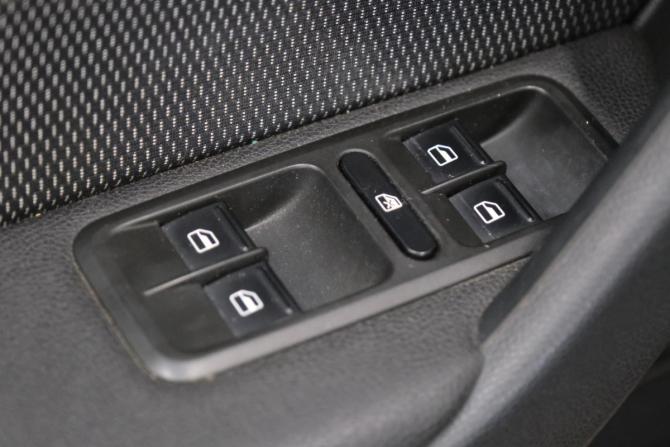 Skoda Yeti I с пробегом 2013 года, цена 1 099 000 рублей, 92000 км, внедорожник, Автокод Объявления