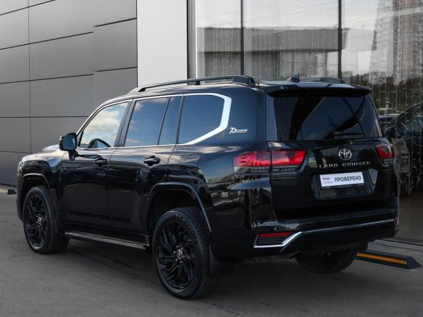 Toyota Land Cruiser 300 Series с пробегом 2022 года, цена 7 998 000 рублей, 146306 км, внедорожник, Автокод Объявления