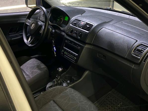 Skoda Fabia II Рестайлинг с пробегом 2013 года, цена 549 000 рублей, 241769 км, хэтчбек, Автокод Объявления