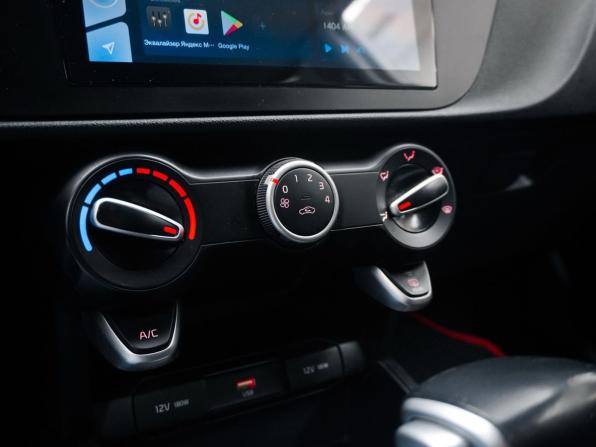 Kia Rio IV Рестайлинг с пробегом 2021 года, цена 1 510 000 рублей, 95781 км, хэтчбек, Автокод Объявления