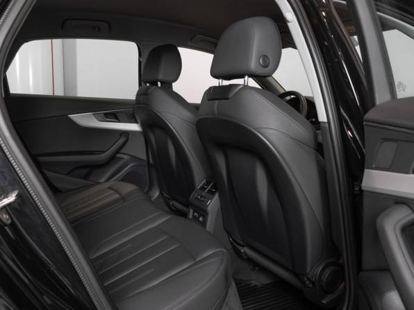 Audi A4 V (B9) Рестайлинг с пробегом 2021 года, цена 3 516 500 рублей, 55826 км, седан, Автокод Объявления