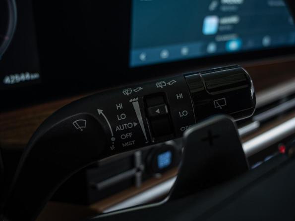 Hyundai Santa Fe IV Рестайлинг с пробегом 2023 года, цена 4 400 000 рублей, 42544 км, внедорожник, Автокод Объявления