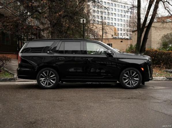 Cadillac Escalade V с пробегом 2024 года, цена 23 500 000 рублей, 18 км, внедорожник, Автокод Объявления