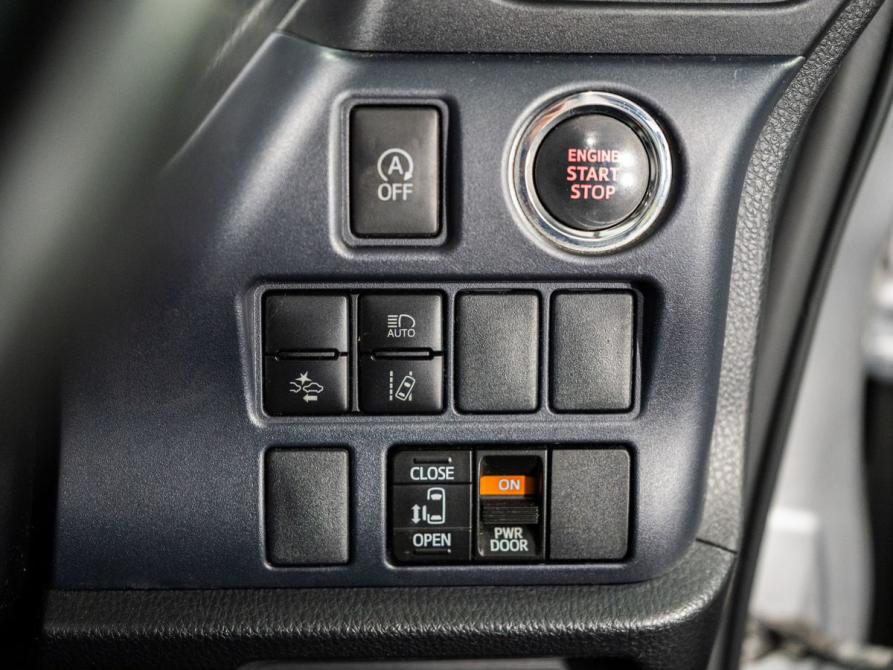 Toyota Voxy III (R80) Иркутск  - изображение 18