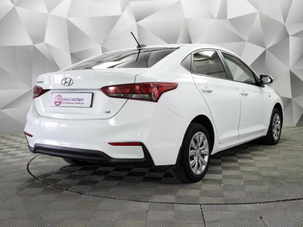 Hyundai Solaris II с пробегом 2017 года, цена 949 000 рублей, 181000 км, седан, Автокод Объявления