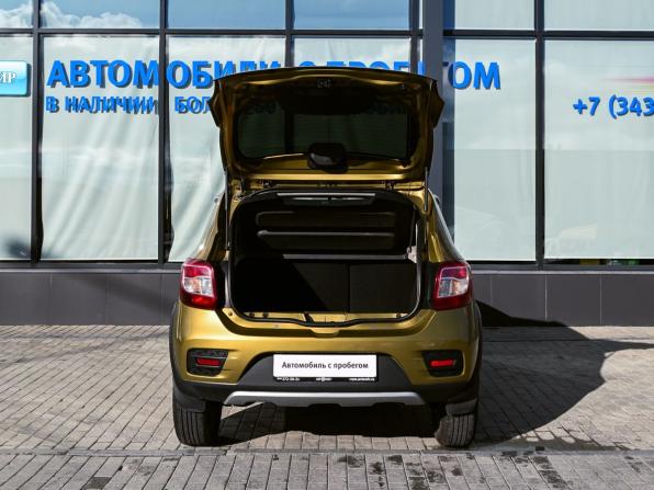 Renault Sandero II с пробегом 2017 года, цена 949 000 рублей, 163319 км, хэтчбек, Автокод Объявления