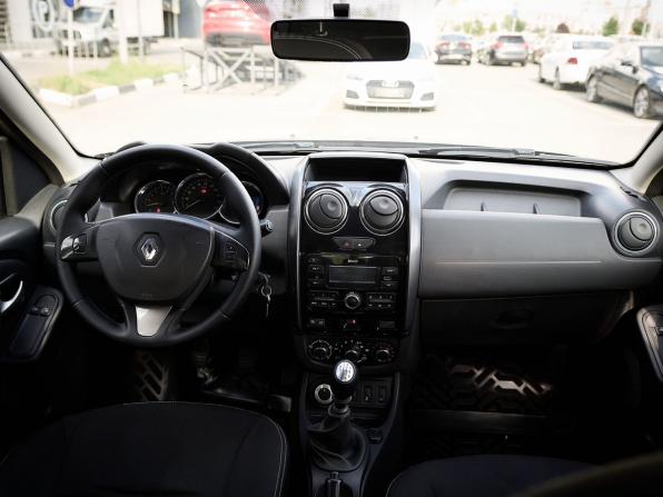 Renault Duster I Рестайлинг с пробегом 2017 года, цена 948 000 рублей, 232700 км, внедорожник, Автокод Объявления