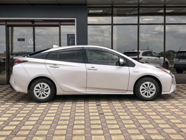 Toyota Prius IV (XW50) с пробегом 2016 года, цена 1 570 000 рублей, 140614 км, лифтбек, Автокод Объявления