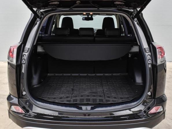 Toyota RAV4 IV (XA40) Рестайлинг с пробегом 2016 года, цена 1 919 000 рублей, 157501 км, внедорожник, Автокод Объявления