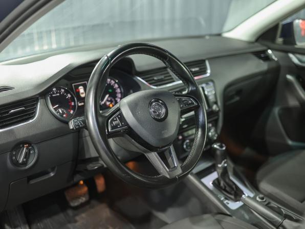 Skoda Octavia III (A7) с пробегом 2016 года, цена 1 499 000 рублей, 180300 км, лифтбек, Автокод Объявления