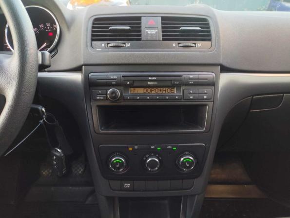 Skoda Yeti I с пробегом 2011 года, цена 665 000 рублей, 72858 км, внедорожник, Автокод Объявления