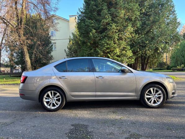 Skoda Octavia III (A7) Рестайлинг с пробегом 2018 года, цена 2 240 000 рублей, 80391 км, лифтбек, Автокод Объявления