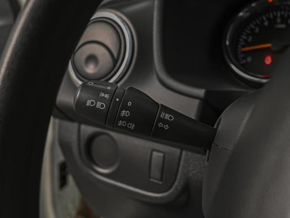 Renault Sandero II Рестайлинг с пробегом 2018 года, цена 854 000 рублей, 169648 км, хэтчбек, Автокод Объявления