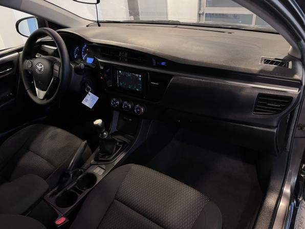 Toyota Corolla XI (E160 E170 E180) с пробегом 2013 года, цена 926 000 рублей, 237480 км, седан, Автокод Объявления