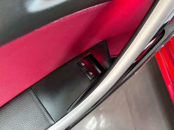 Opel Astra J Рестайлинг с пробегом 2014 года, цена 1 095 000 рублей, 129014 км, хэтчбек, Автокод Объявления
