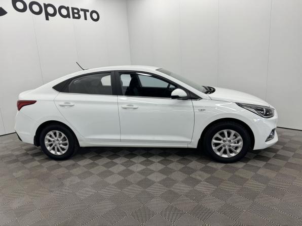 Hyundai Solaris II с пробегом 2017 года, цена 1 200 000 рублей, 96615 км, седан, Автокод Объявления