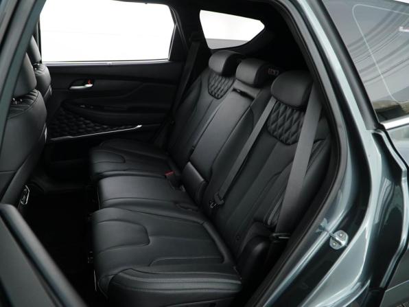 Hyundai Santa Fe IV Рестайлинг с пробегом 2021 года, цена 4 096 900 рублей, 29935 км, внедорожник, Автокод Объявления