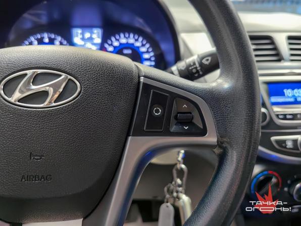 Hyundai Solaris I Рестайлинг с пробегом 2015 года, цена 1 048 000 рублей, 136524 км, седан, Автокод Объявления