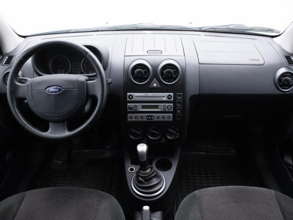 Ford Fusion I Рестайлинг с пробегом 2005 года, цена 398 000 рублей, 142637 км, хэтчбек, Автокод Объявления