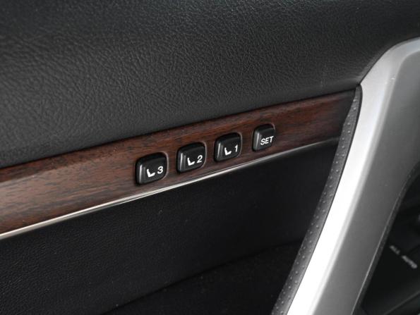 Toyota Land Cruiser 200 Series Рестайлинг 2 с пробегом 2019 года, цена 7 799 000 рублей, 157312 км, внедорожник, Автокод Объявления