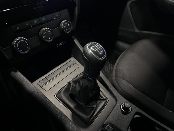 Skoda Octavia III (A7) Рестайлинг с пробегом 2019 года, цена 1 671 000 рублей, 142935 км, лифтбек, Автокод Объявления