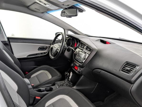 Kia Ceed II Рестайлинг с пробегом 2018 года, цена 1 350 000 рублей, 140589 км, универсал, Автокод Объявления