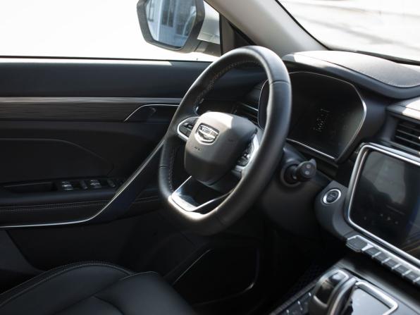 Geely Atlas Pro с пробегом 2022 года, цена 1 870 000 рублей, 49170 км, внедорожник, Автокод Объявления