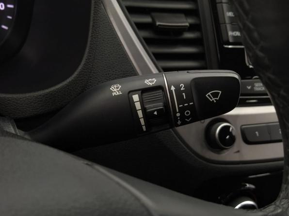 Hyundai Solaris II с пробегом 2018 года, цена 1 340 000 рублей, 50600 км, седан, Автокод Объявления