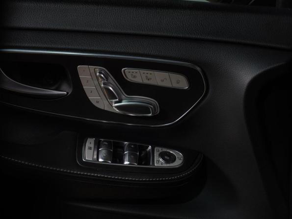 Mercedes-Benz V-Класс III (W447) Рестайлинг с пробегом 2019 года, цена 4 999 000 рублей, 131297 км, минивэн, Автокод Объявления