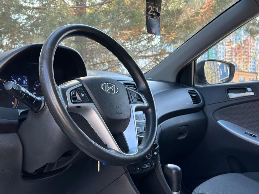 Hyundai Solaris I Санкт-Петербург  - изображение 12