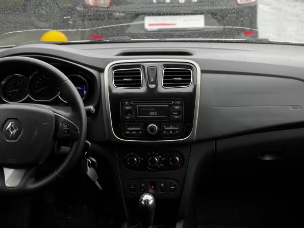 Renault Logan II с пробегом 2015 года, цена 479 000 рублей, 331986 км, седан, Автокод Объявления