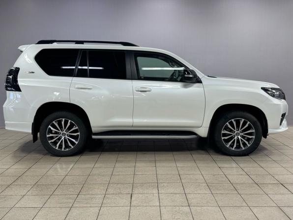 Toyota Land Cruiser Prado 150 Series Рестайлинг 3 с пробегом 2021 года, цена 6 790 000 рублей, 57763 км, внедорожник, Автокод Объявления