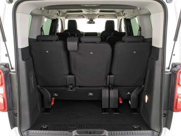 Peugeot Traveller I с пробегом 2019 года, цена 2 500 000 рублей, 150484 км, минивэн, Автокод Объявления