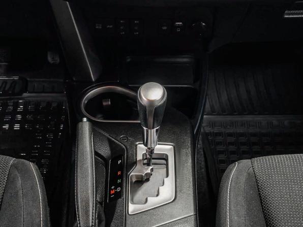 Toyota RAV4 IV (XA40) Рестайлинг с пробегом 2017 года, цена 2 499 900 рублей, 168000 км, внедорожник, Автокод Объявления