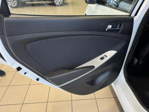 Hyundai Solaris I с пробегом 2014 года, цена 950 000 рублей, 218455 км, седан, Автокод Объявления