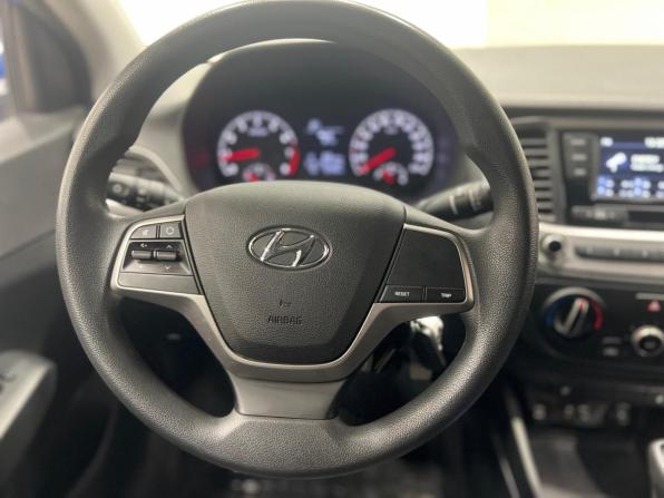Hyundai Solaris II с пробегом 2018 года, цена 1 049 000 рублей, 100000 км, седан, Автокод Объявления