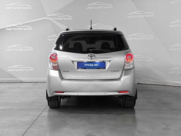 Toyota Verso I с пробегом 2010 года, цена 900 000 рублей, 250000 км, компактвэн, Автокод Объявления