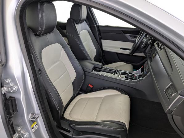 Jaguar XF II с пробегом 2016 года, цена 2 482 500 рублей, 84091 км, седан, Автокод Объявления