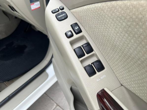 Toyota ISis I Рестайлинг с пробегом 2013 года, цена 1 514 000 рублей, 93472 км, минивэн, Автокод Объявления