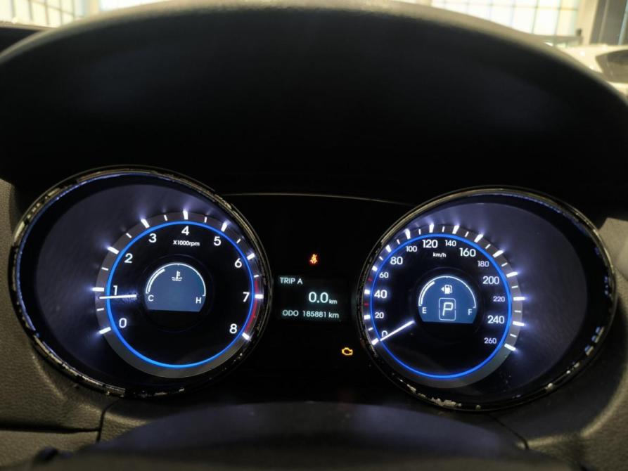 Hyundai Sonata VI (YF) Казань  - изображение 16