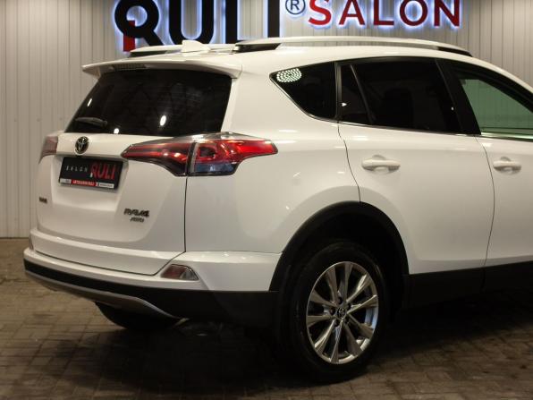 Toyota RAV4 IV (XA40) Рестайлинг с пробегом 2018 года, цена 2 750 000 рублей, 199902 км, внедорожник, Автокод Объявления