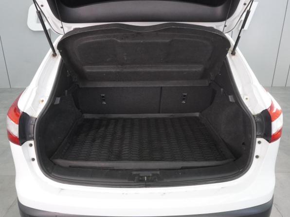 Nissan Qashqai II с пробегом 2015 года, цена 1 269 000 рублей, 208616 км, внедорожник, Автокод Объявления