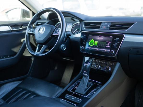Skoda Superb III с пробегом 2018 года, цена 1 800 000 рублей, 171909 км, лифтбек, Автокод Объявления