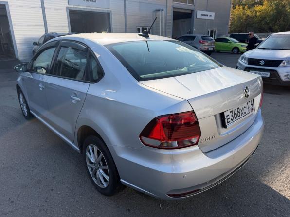 Volkswagen Polo V Рестайлинг с пробегом 2018 года, цена 1 299 000 рублей, 61820 км, седан, Автокод Объявления