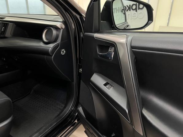 Toyota RAV4 IV (XA40) Рестайлинг с пробегом 2019 года, цена 2 740 000 рублей, 94654 км, внедорожник, Автокод Объявления