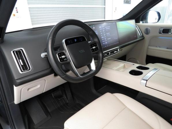 Li Auto (Lixiang) L9 I с пробегом 2023 года, цена 6 350 000 рублей, 22442 км, внедорожник, Автокод Объявления