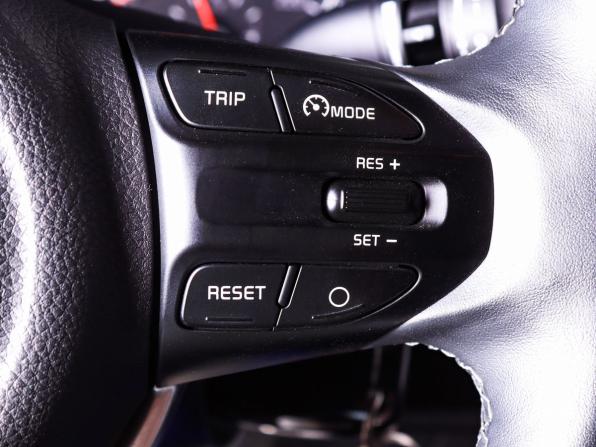 Kia Rio IV Рестайлинг с пробегом 2021 года, цена 2 029 000 рублей, 21500 км, седан, Автокод Объявления