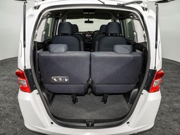 Honda Freed I с пробегом 2009 года, цена 975 000 рублей, 147323 км, компактвэн, Автокод Объявления